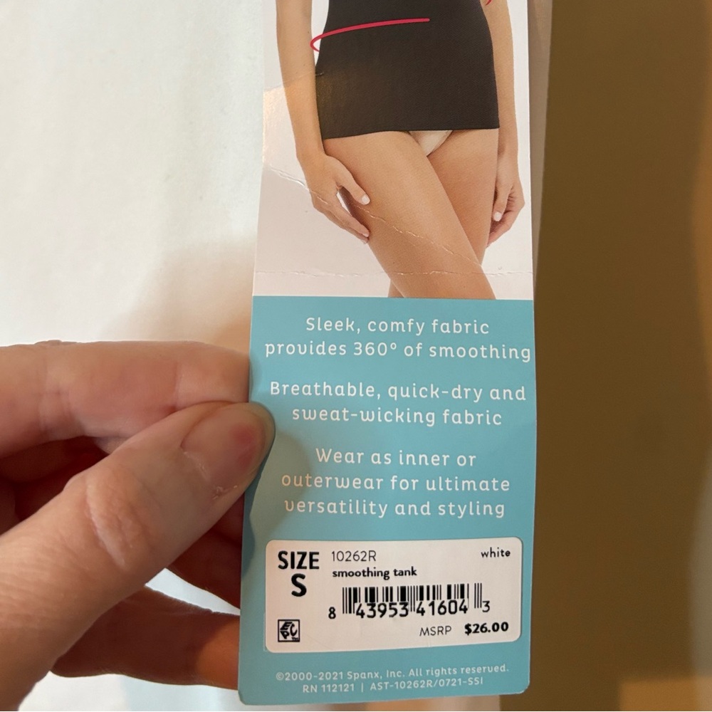 NWT Assets By Spanx White Smoothing Tank, Small. - Picture 3 of 7